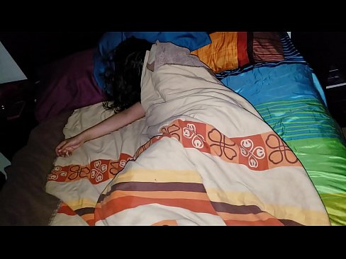 ❤️ Stepson yana dukan mahaifiyar mahaifiyarsa yayin da take barci. ❤️ Batsa kawai ❤